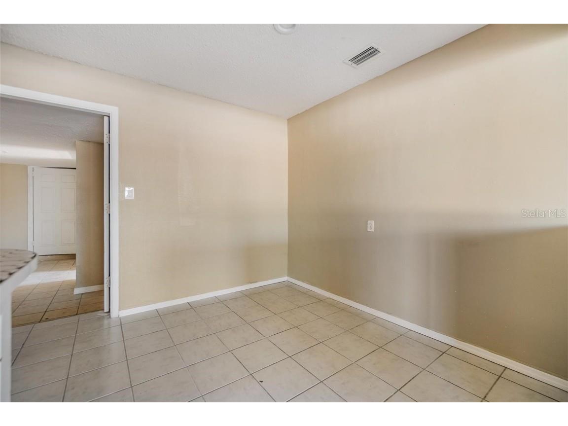 5130 Dr Martin Luther King Jr St S Saint Petersburg FL 33705 TB8342126 image21