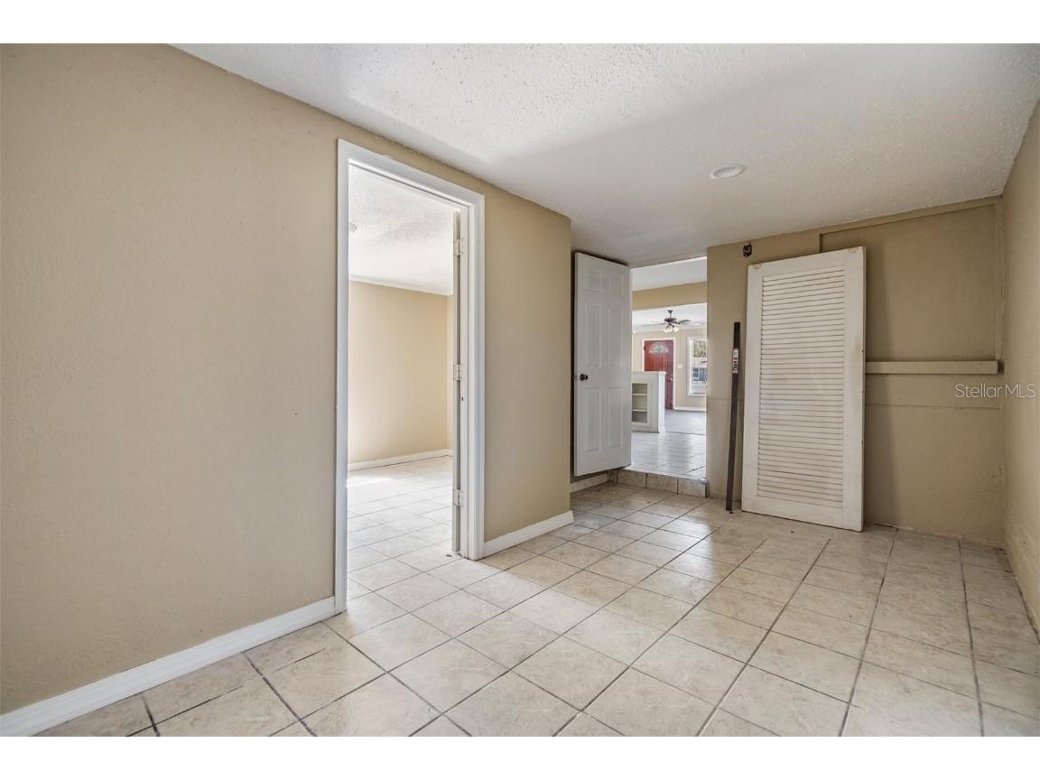 5130 Dr Martin Luther King Jr St S Saint Petersburg FL 33705 TB8342126 image23