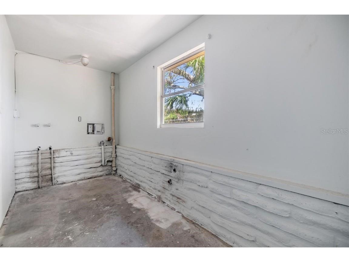 5130 Dr Martin Luther King Jr St S Saint Petersburg FL 33705 TB8342126 image27