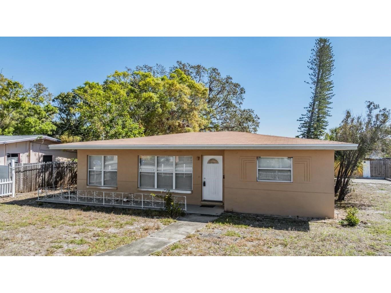5130 Dr Martin Luther King Jr St S Saint Petersburg FL 33705 TB8342126 image3