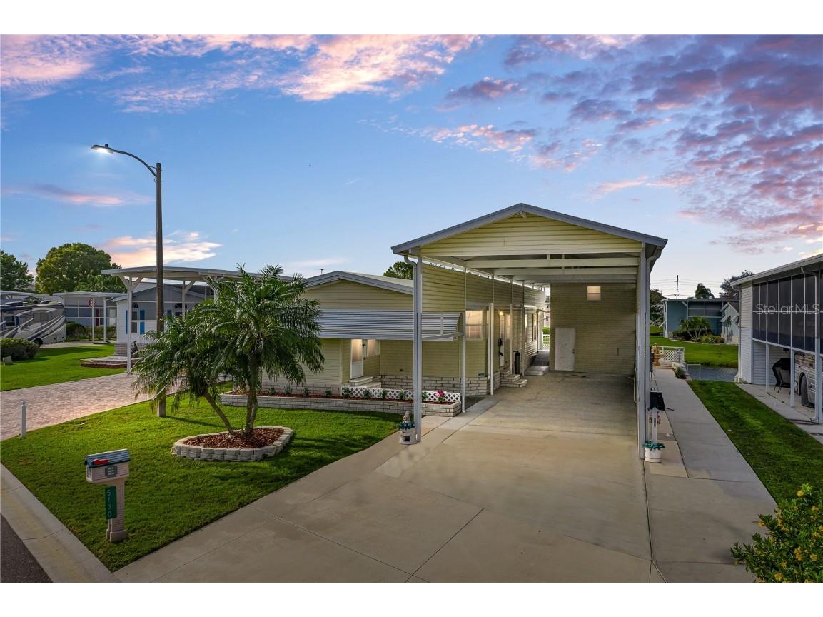 5130 Island View Circle N Polk City FL 33868 P4934657 image1