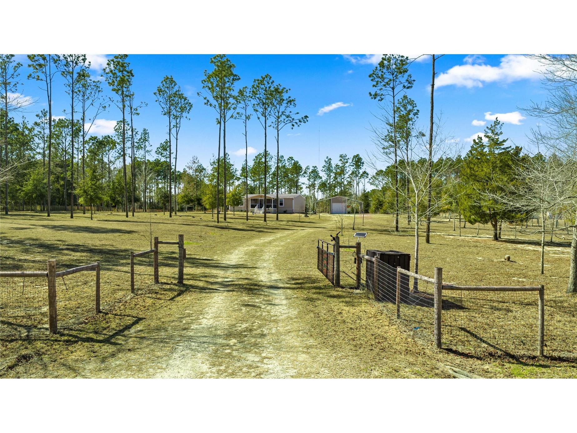 5130 SE 137th Avenue Morriston FL 32668 OM717876 image1