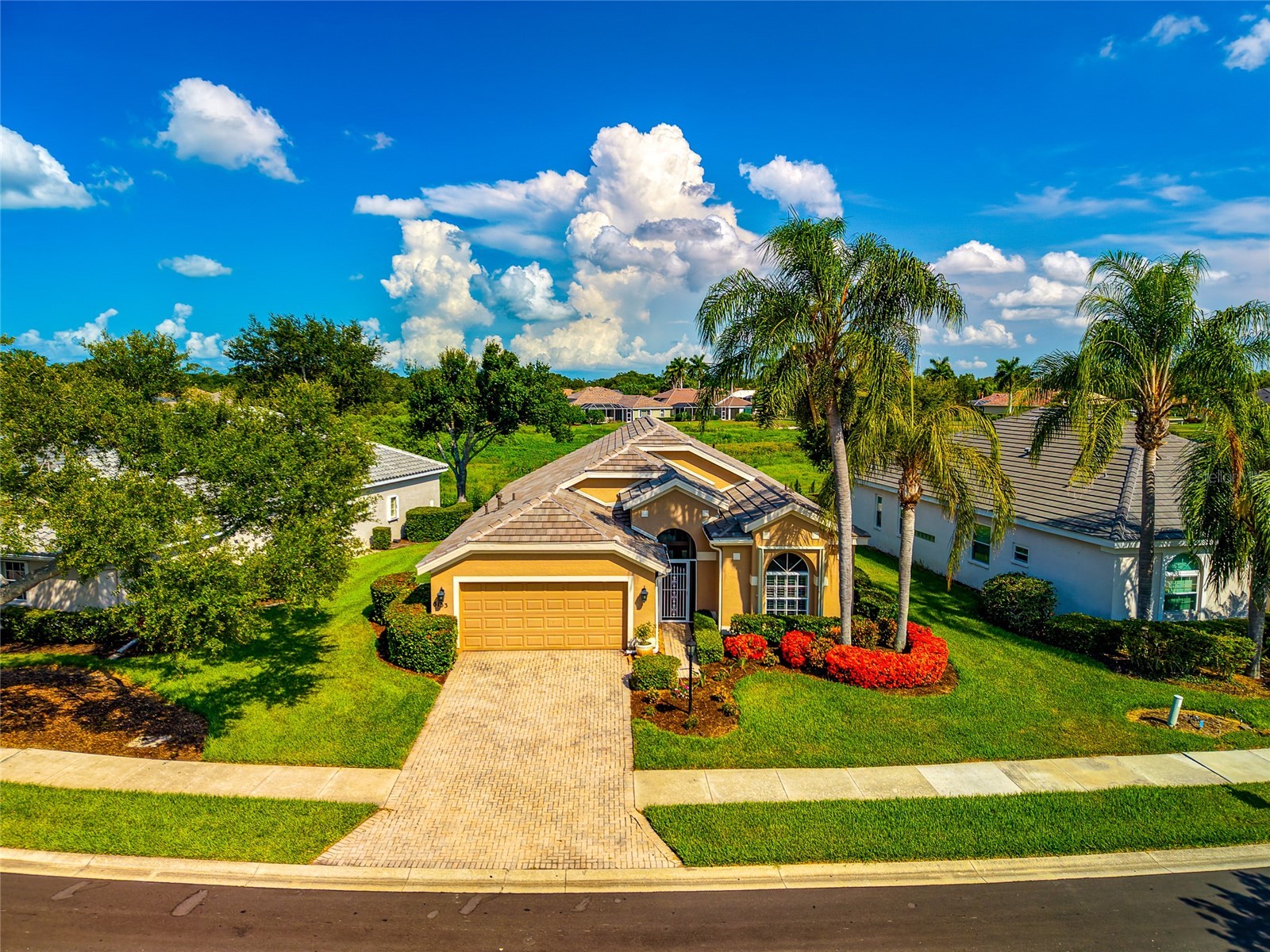 5133 Flagstone Drive Sarasota FL 34238 A4698381 image1
