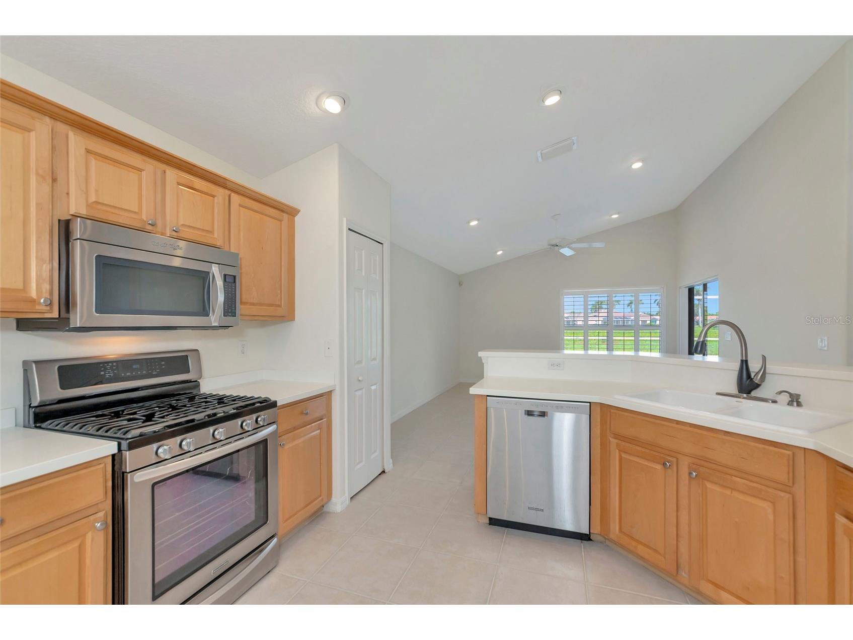 5133 Flagstone Drive Sarasota FL 34238 A4698381 image7