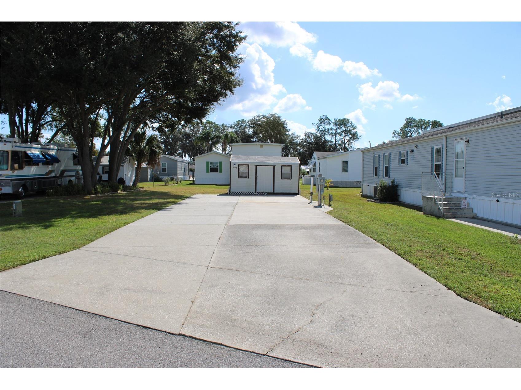 5133 Shore Line Drive Polk City FL 33868 P4937750 image3