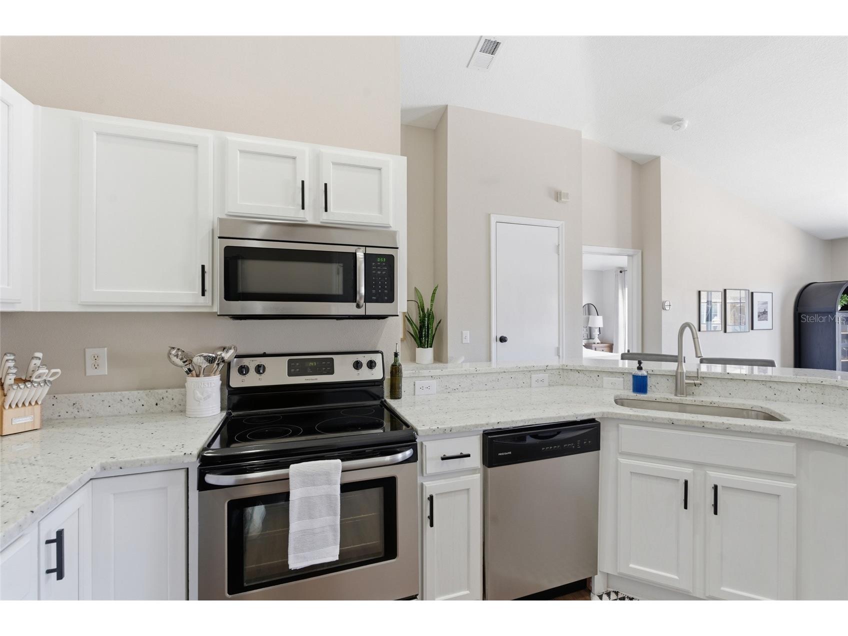 5134 6th Street N Saint Petersburg FL 33703 TB8503426 image15
