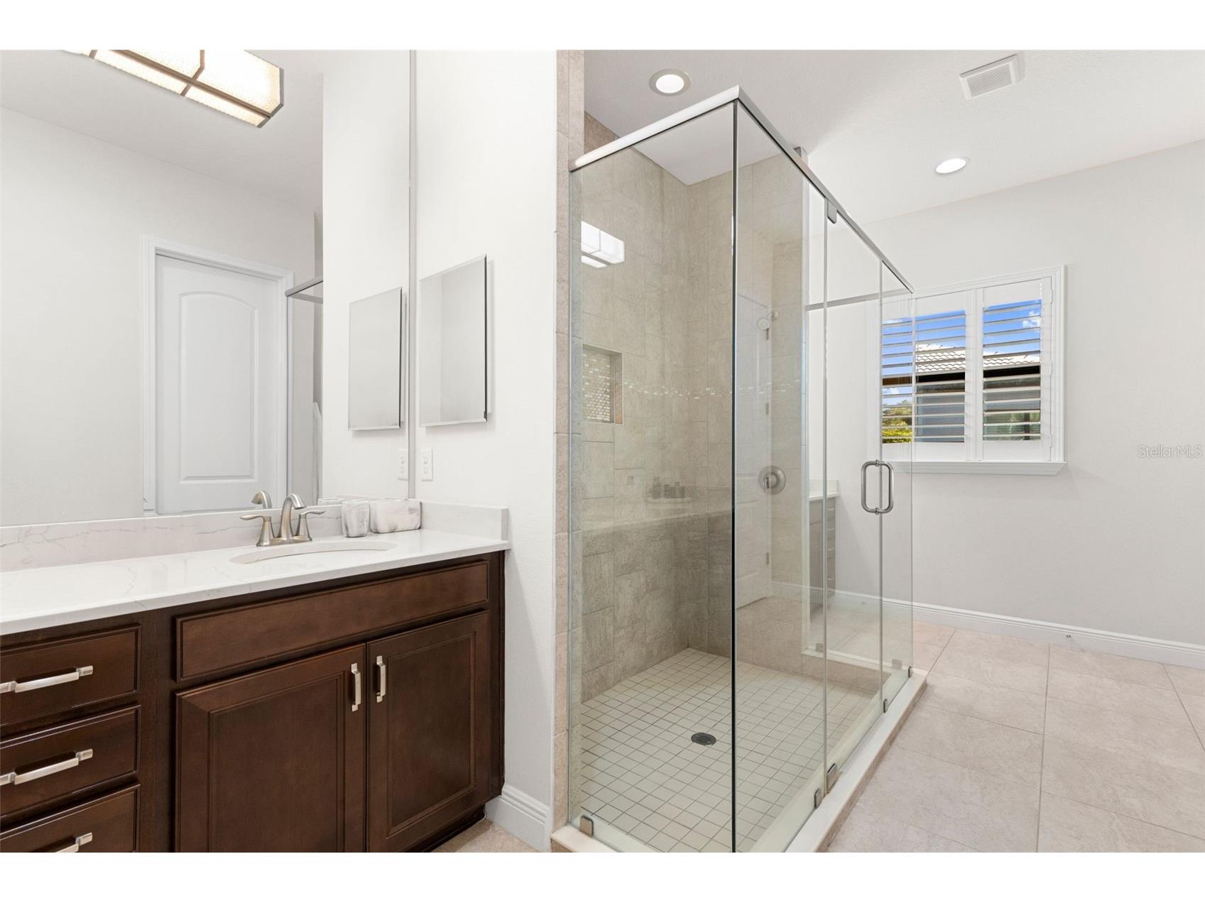 5134 Lakecastle Drive Tampa FL 33624 - LAKE LECLARE TB8513935 image35