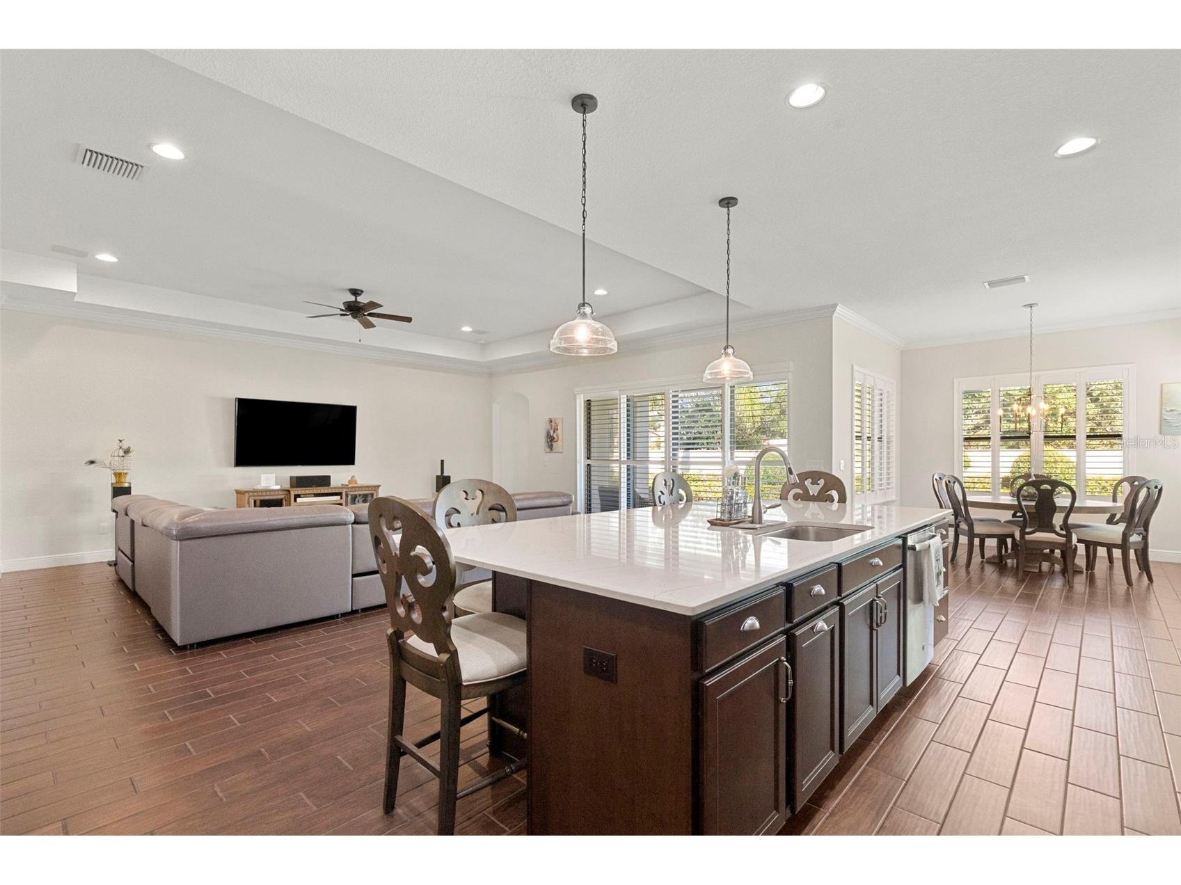 5134 Lakecastle Drive Tampa FL 33624 - LAKE LECLARE TB8513935 image6