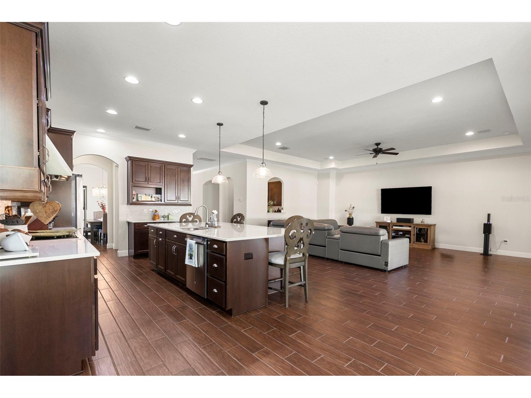 5134 Lakecastle Drive Tampa FL 33624 - LAKE LECLARE TB8513935 image7