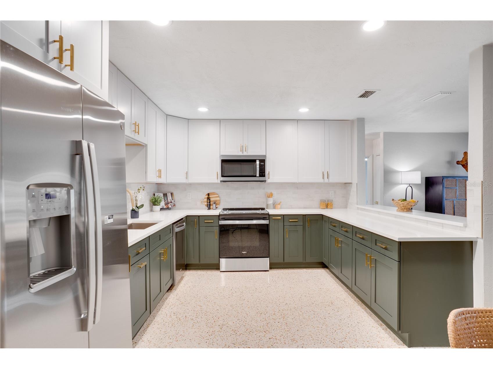 5135 101st Street N Saint Petersburg FL 33708 TB8494148 image12