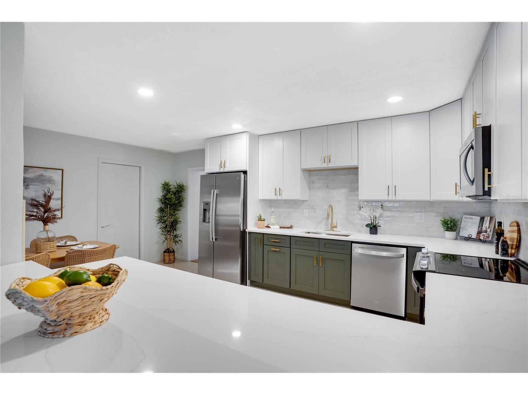 5135 101st Street N Saint Petersburg FL 33708 TB8494148 image16