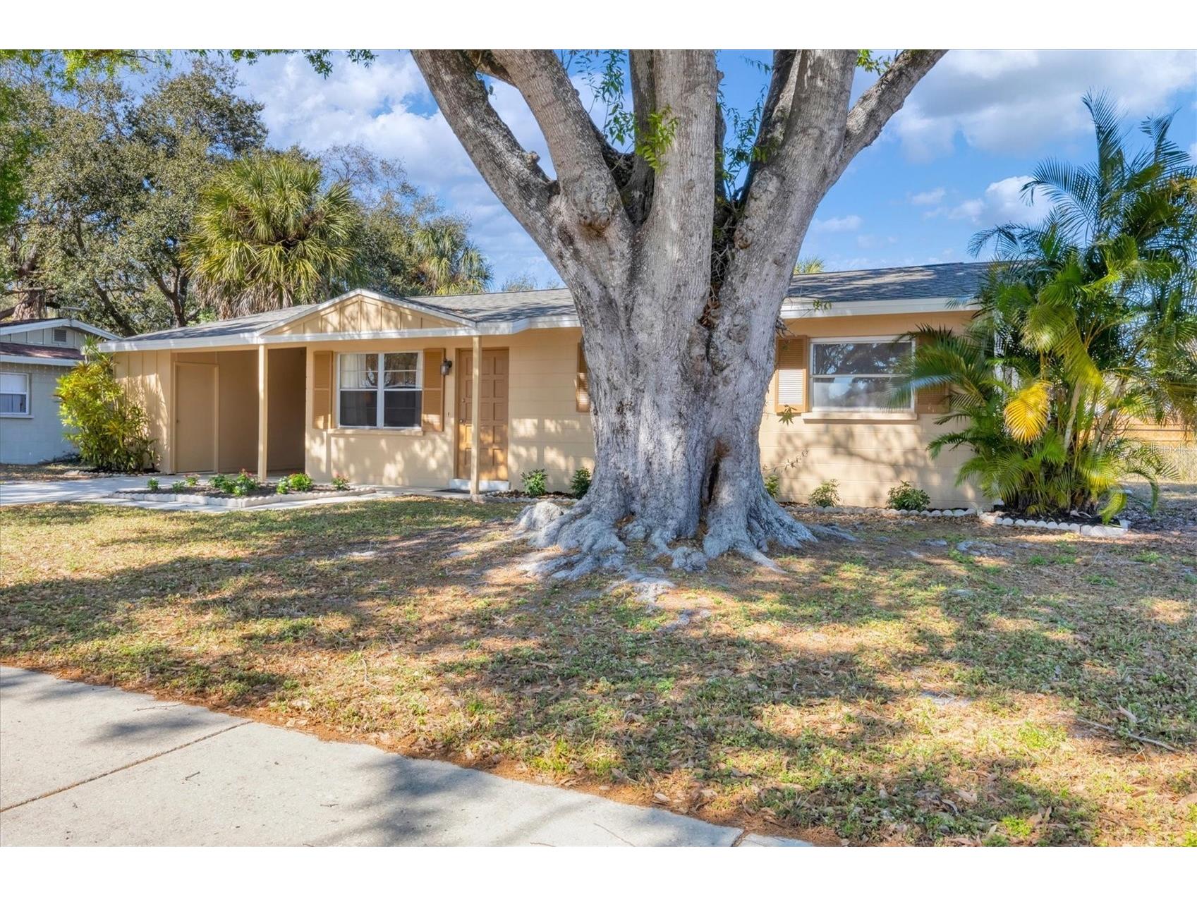 5135 Brookmeade Drive Sarasota FL 34232 A4682030 image28