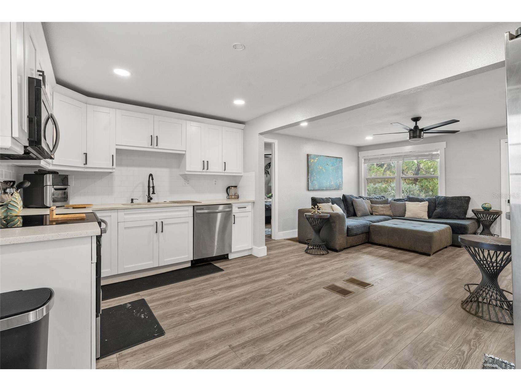 5135 Old Bradenton Road Sarasota FL 34234 A4685664 image12