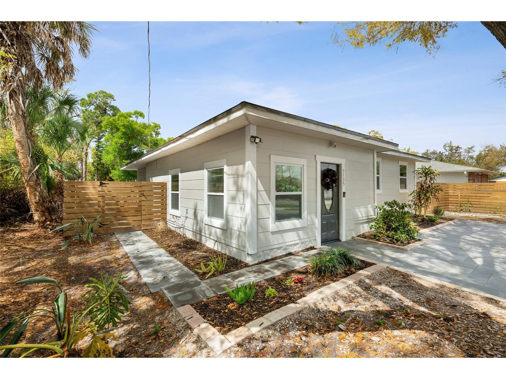 5135 Old Bradenton Road Sarasota FL 34234 A4685664 image3