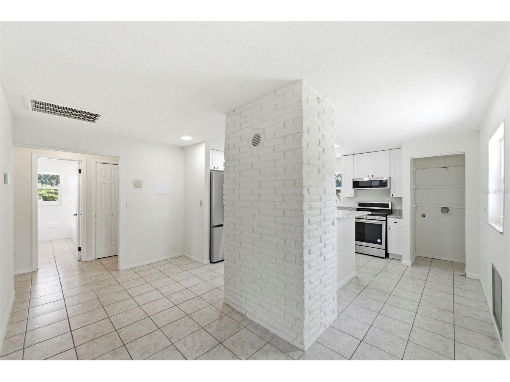 5136 68th Street N #B Saint Petersburg FL 33709 TB8499604 image11