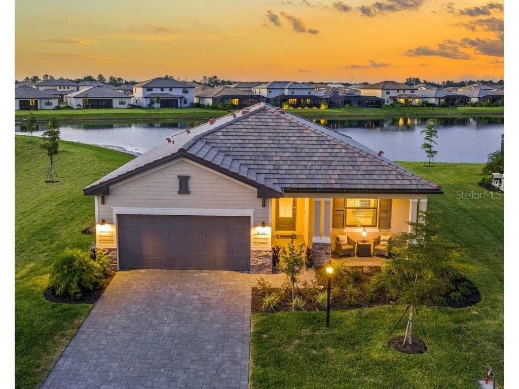 5136 Coral Reef Way Lakewood Ranch FL 34211 - LORRAINE LAKES POND A4568739 image1