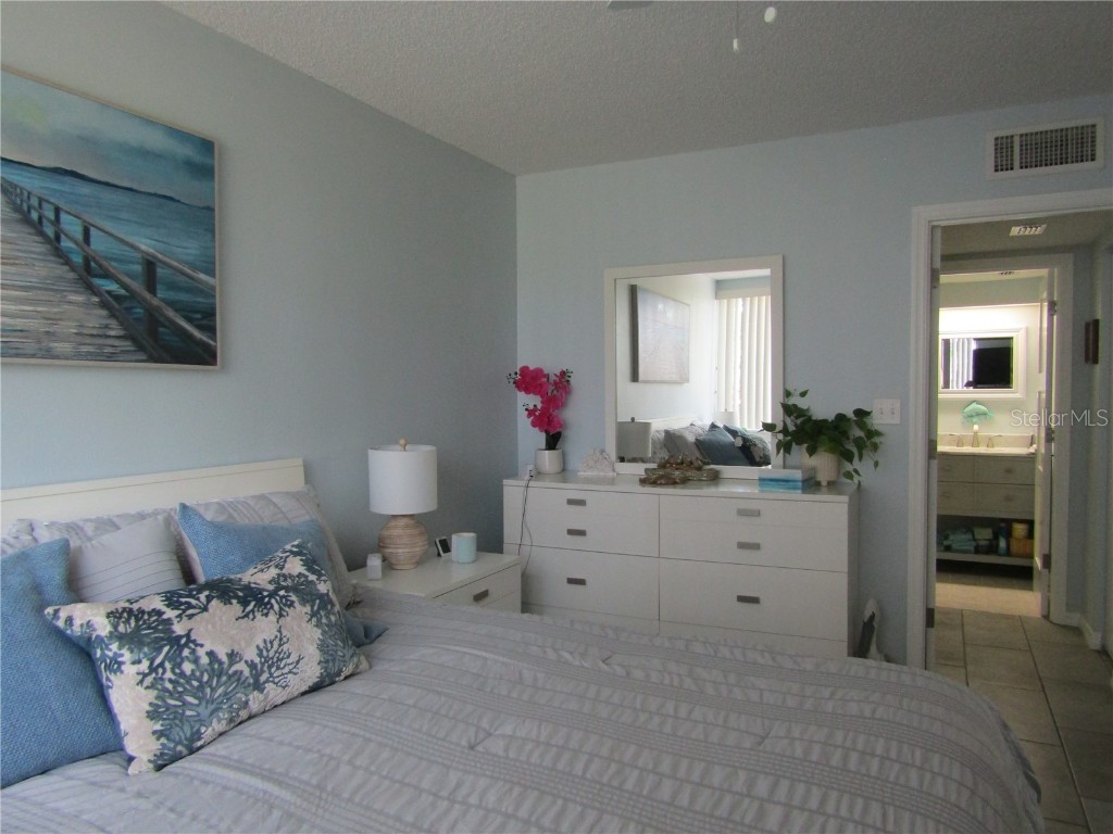 5136 Harpers Croft #11 Sarasota FL 34235 A4626932 image22