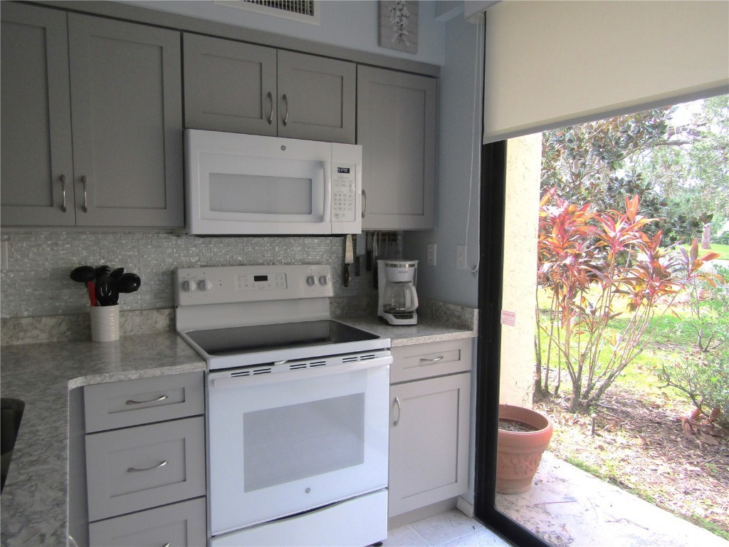 5136 Harpers Croft #11 Sarasota FL 34235 A4626932 image5