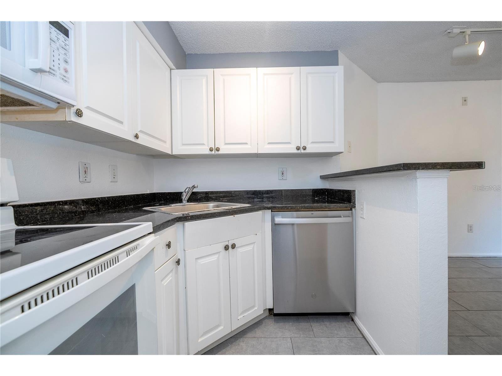 5136 Park Central Drive #212 Orlando FL 32839 O6384447 image26