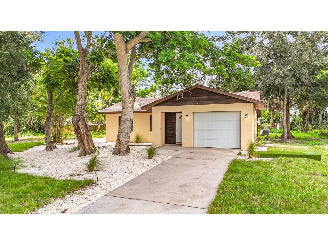 5137 Camus Way Sarasota FL 34232 TB8416122 image1