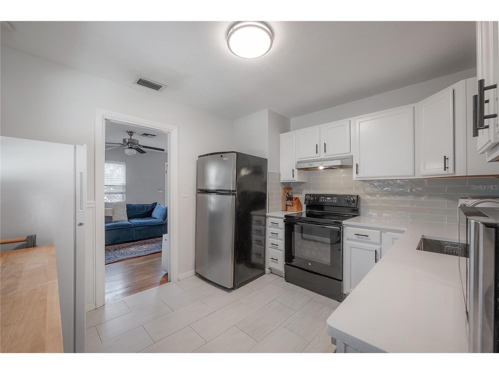 5138 3rd Avenue N Saint Petersburg FL 33710 TB8503072 image17