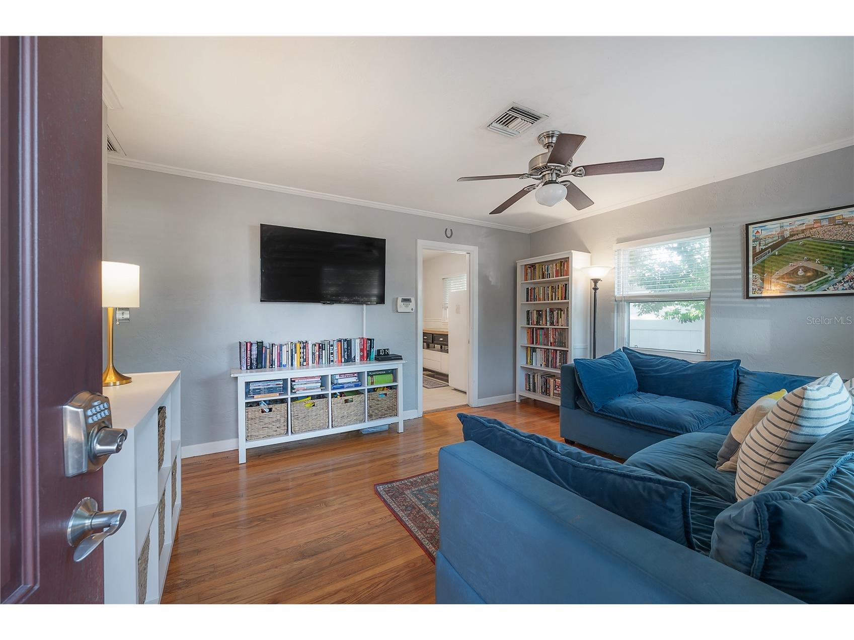 5138 3rd Avenue N Saint Petersburg FL 33710 TB8503072 image2