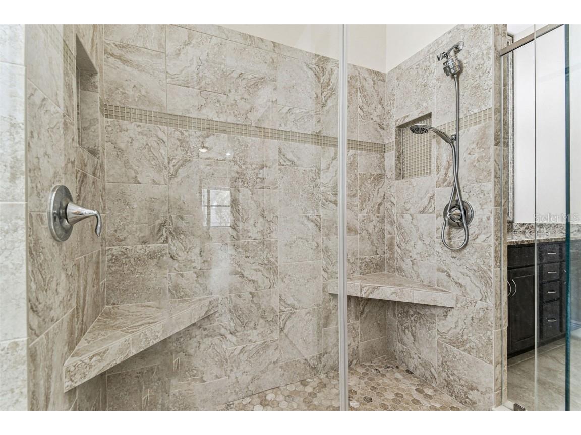 5138 Lakecastle Drive Tampa FL 33624 TB8431632 image37