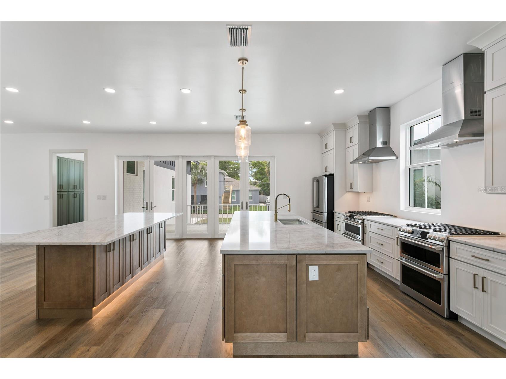 514 38th Avenue NE Saint Petersburg FL 33704 TB8486739 image10