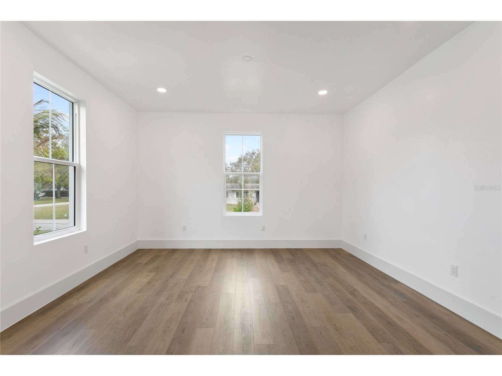 514 38th Avenue NE Saint Petersburg FL 33704 TB8486739 image16