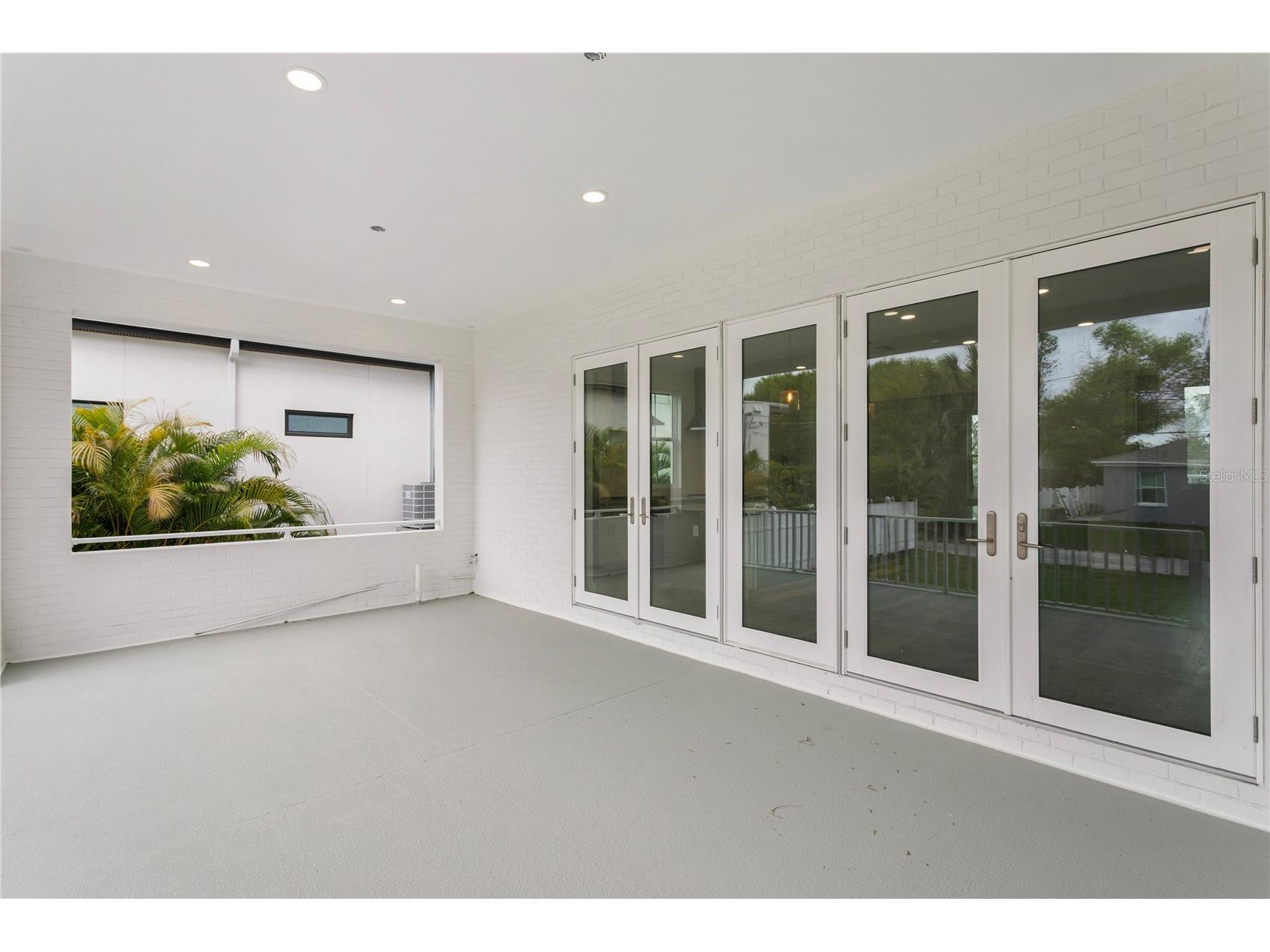 514 38th Avenue NE Saint Petersburg FL 33704 TB8486739 image24