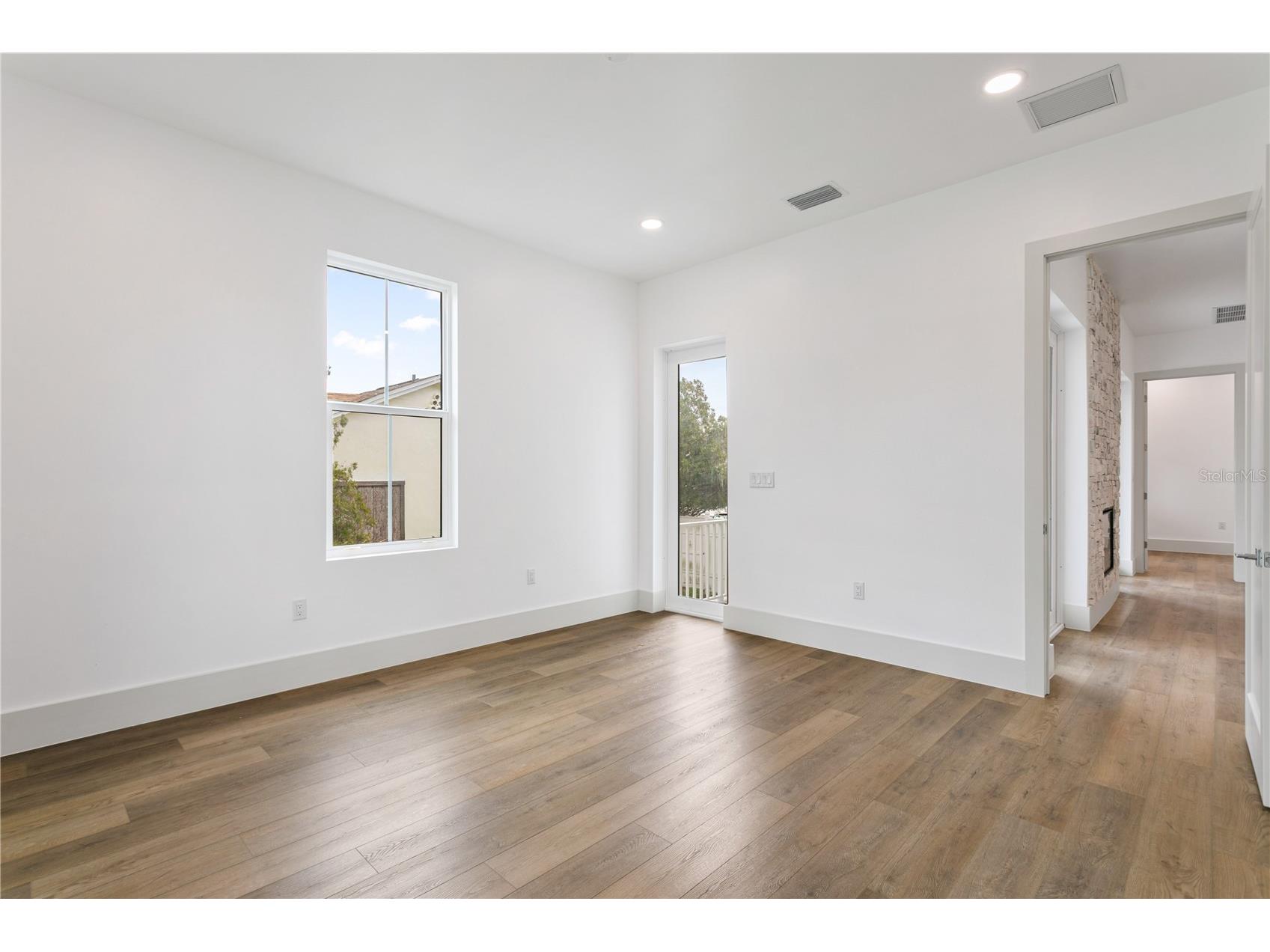 514 38th Avenue NE Saint Petersburg FL 33704 TB8486739 image25