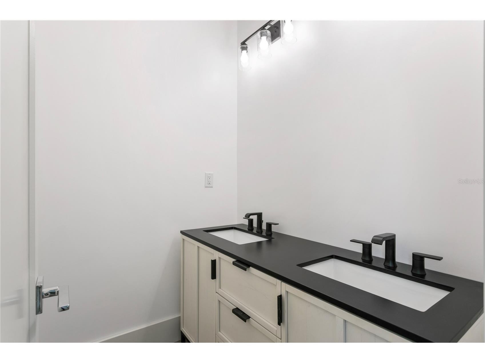 514 38th Avenue NE Saint Petersburg FL 33704 TB8486739 image39