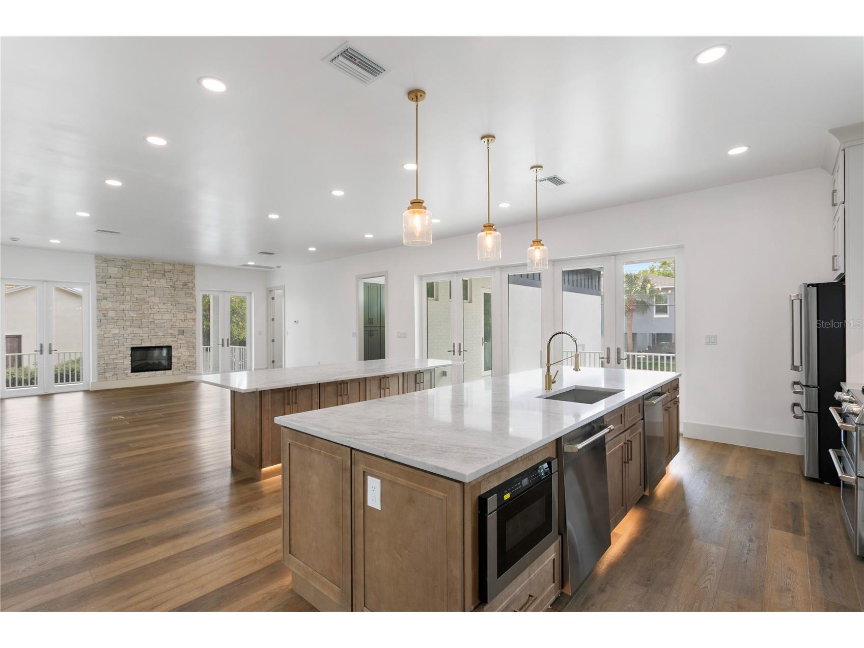 514 38th Avenue NE Saint Petersburg FL 33704 TB8486739 image9