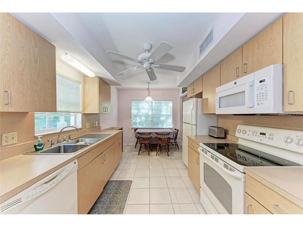 514 Howard Court Sarasota FL 34236 A4660394 image14