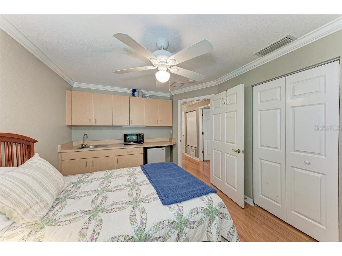 514 Howard Court Sarasota FL 34236 A4660394 image29