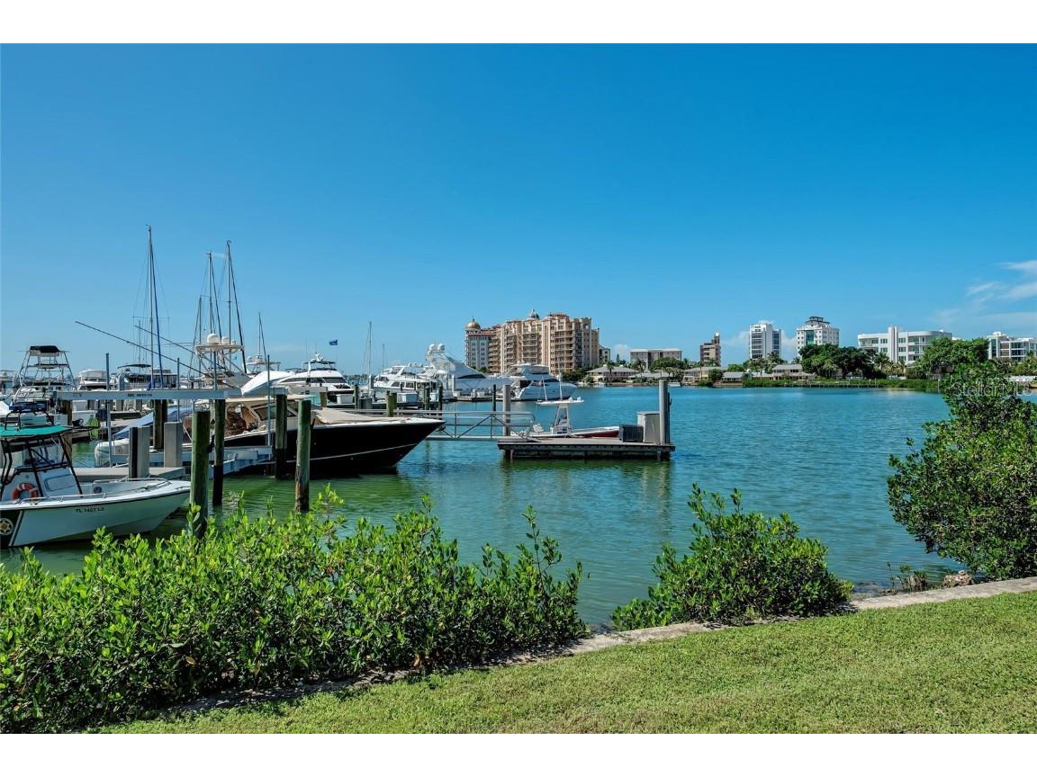 514 Howard Court Sarasota FL 34236 A4660394 image60