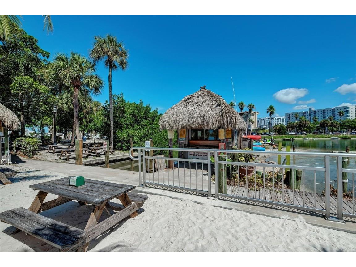 514 Howard Court Sarasota FL 34236 A4660394 image64