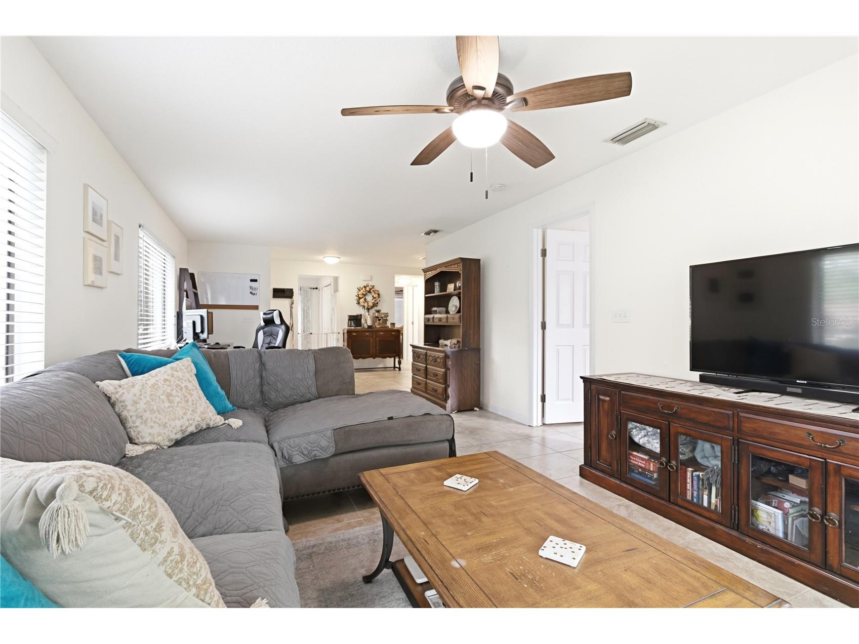 514 Longfellow Court #B Safety Harbor FL 34695 TB8495665 image10