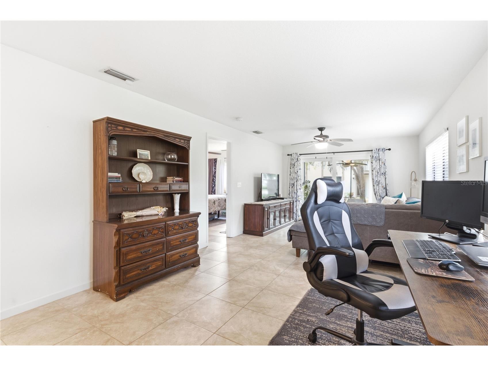 514 Longfellow Court #B Safety Harbor FL 34695 TB8495665 image12