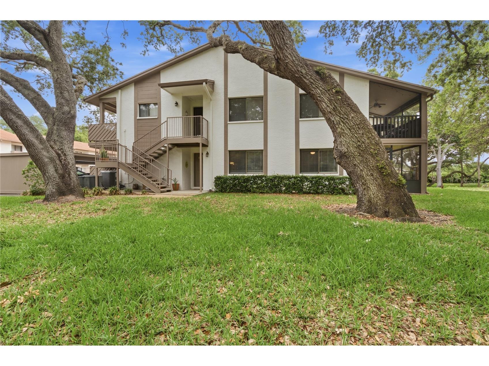 514 Longfellow Court #B Safety Harbor FL 34695 TB8495665 image2