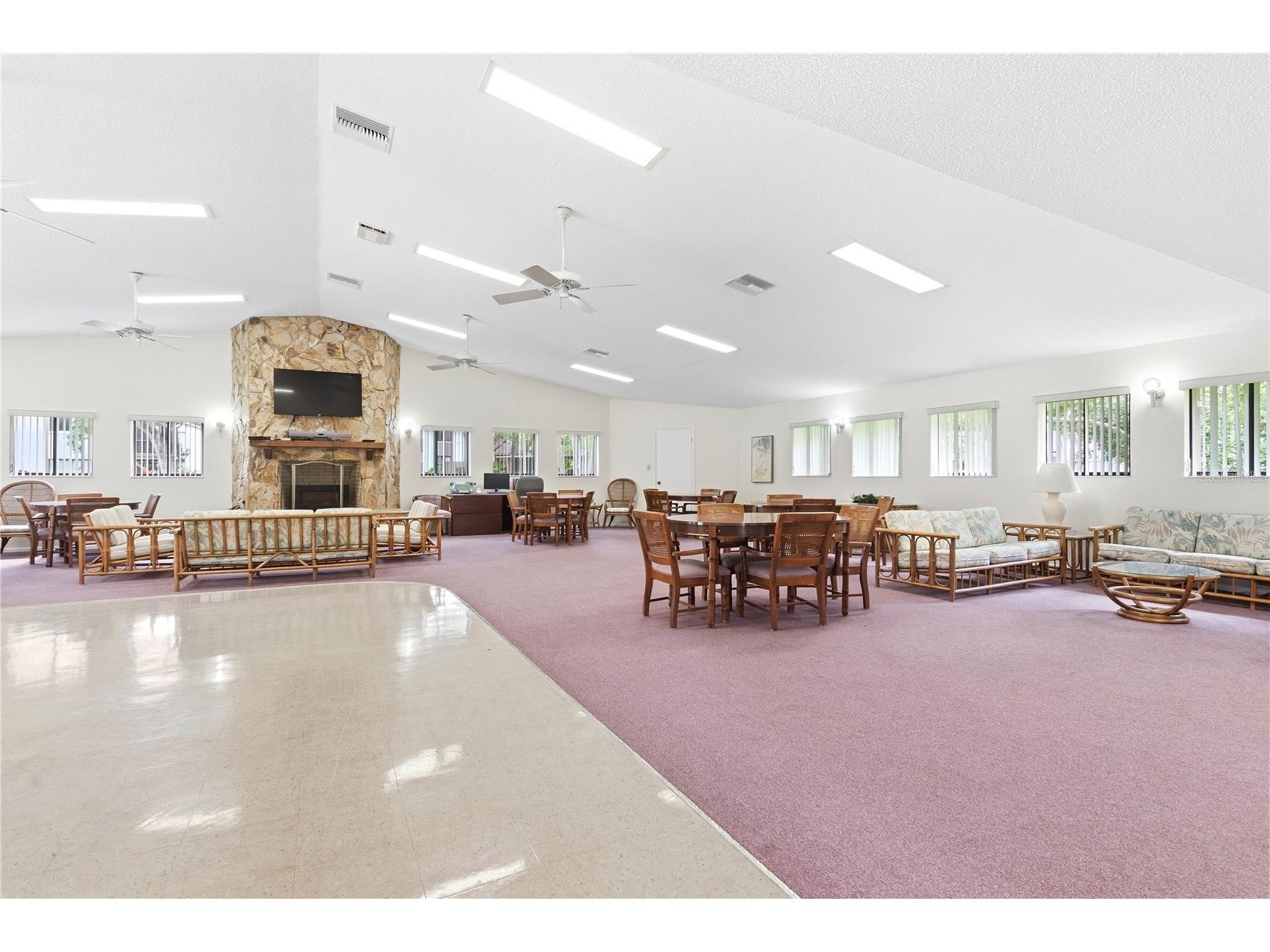 514 Longfellow Court #B Safety Harbor FL 34695 TB8495665 image41