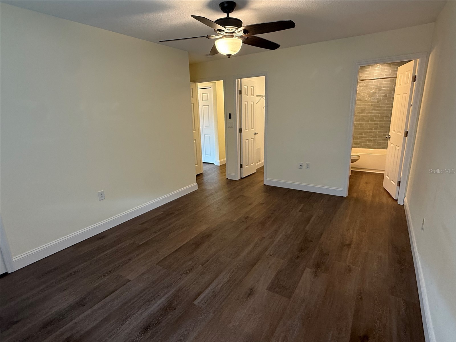 514 Longfellow Court #C Safety Harbor FL 34695 TB8532386 image27