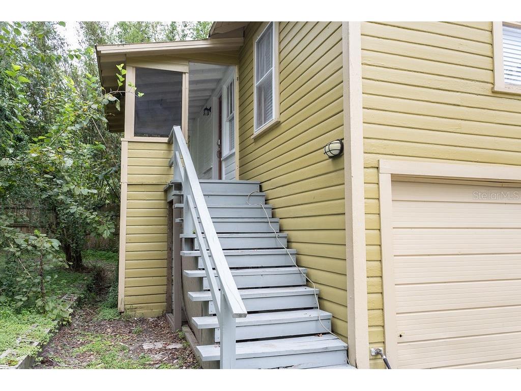 514 N Delaware Avenue #1/2 Deland FL 32720 V4937349 image1