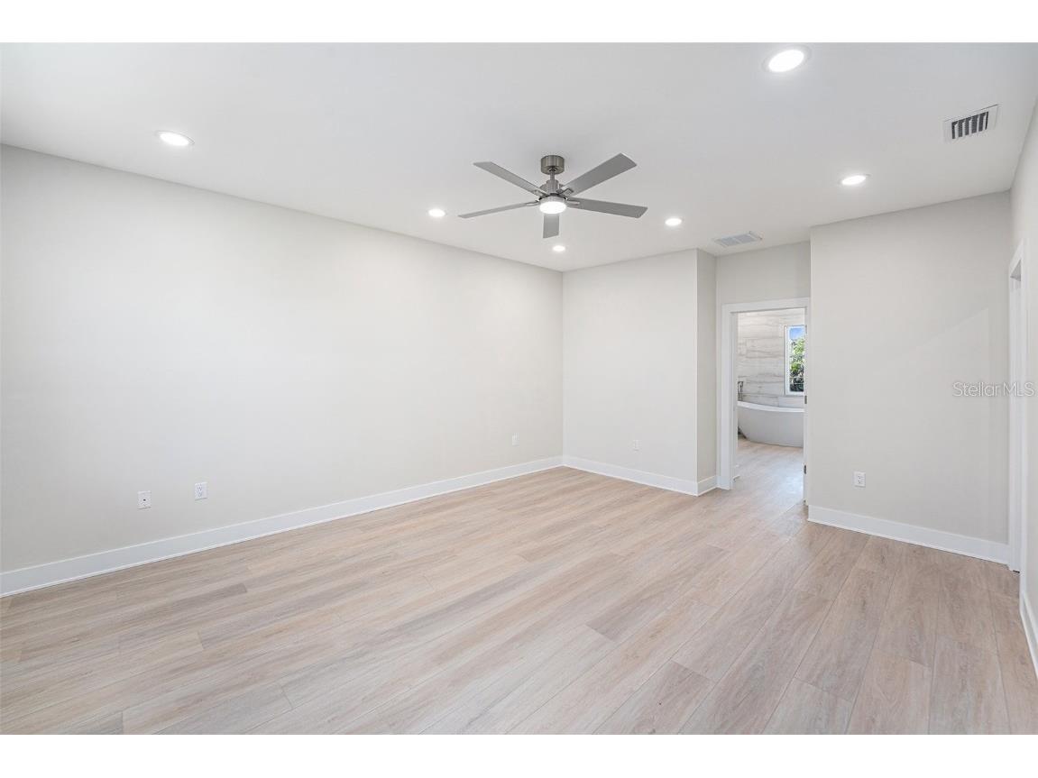 514 Summit Street Largo FL 33770 TB8448131 image18