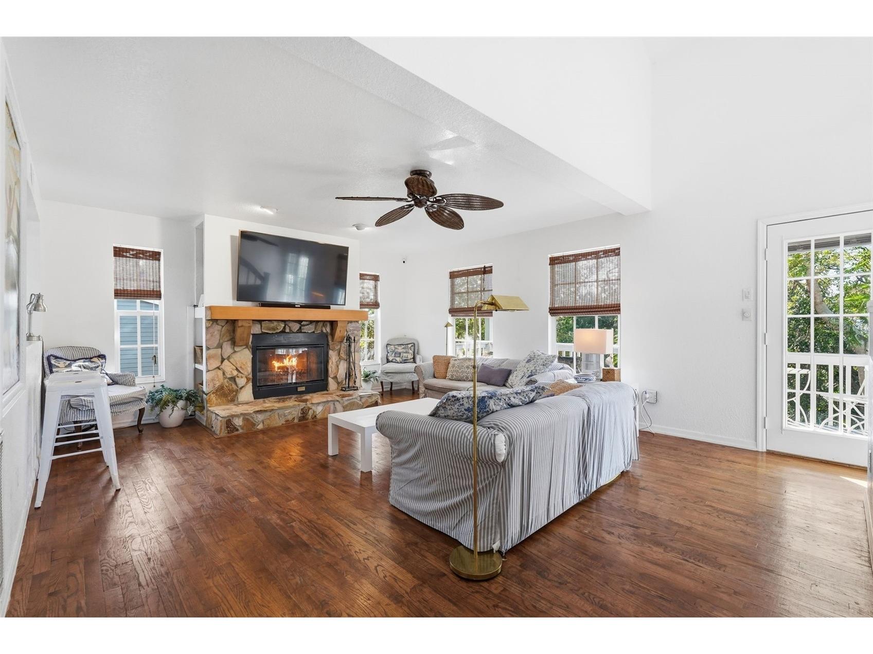 514 Wideview Avenue Tarpon Springs FL 34689 TB8473566 image21