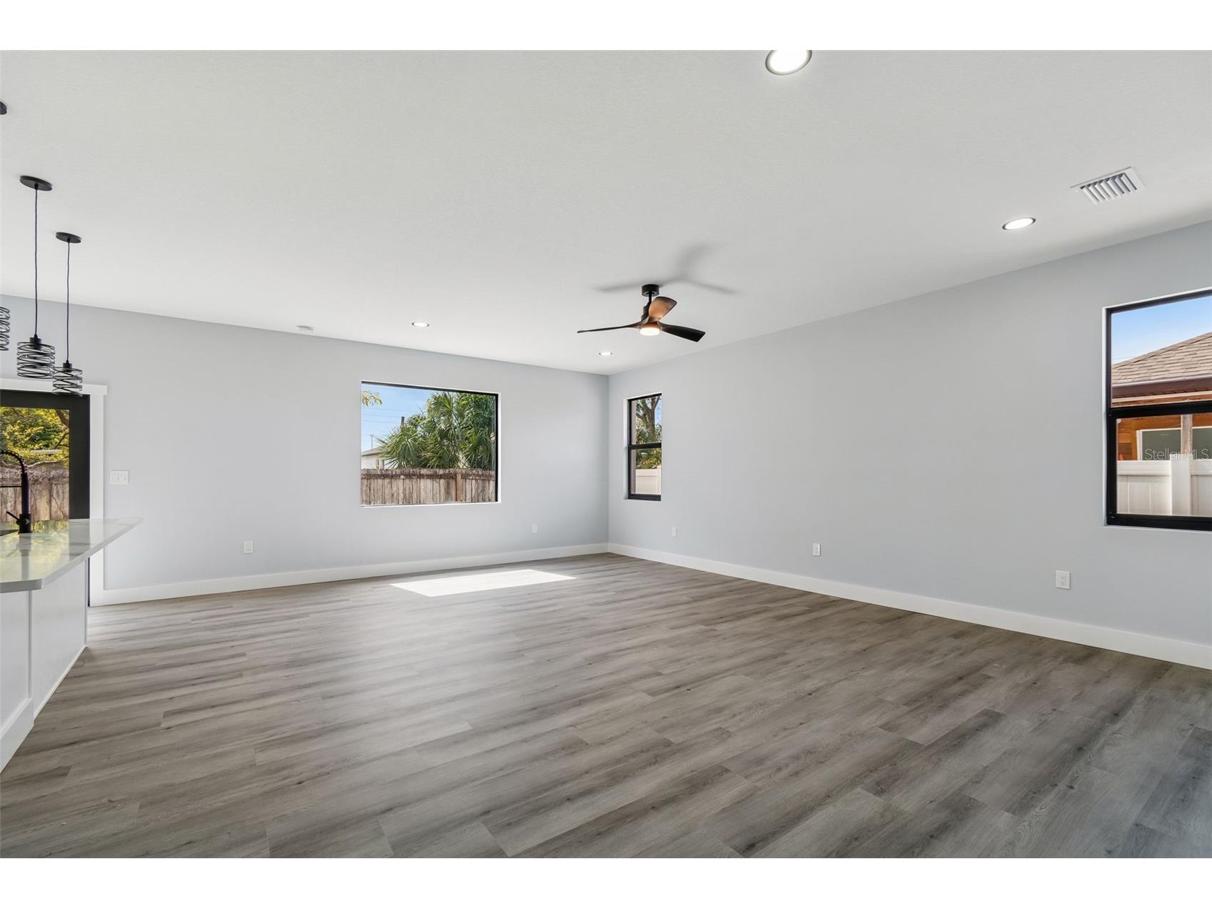 5140 70th Avenue N Pinellas Park FL 33781 TB8481404 image36