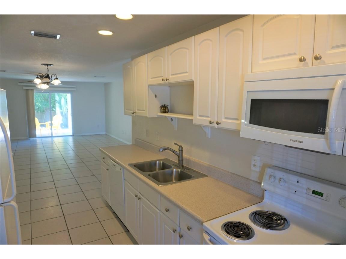 5140 Summer Hill Drive Zephyrhills FL 33542 TB8455951 image11