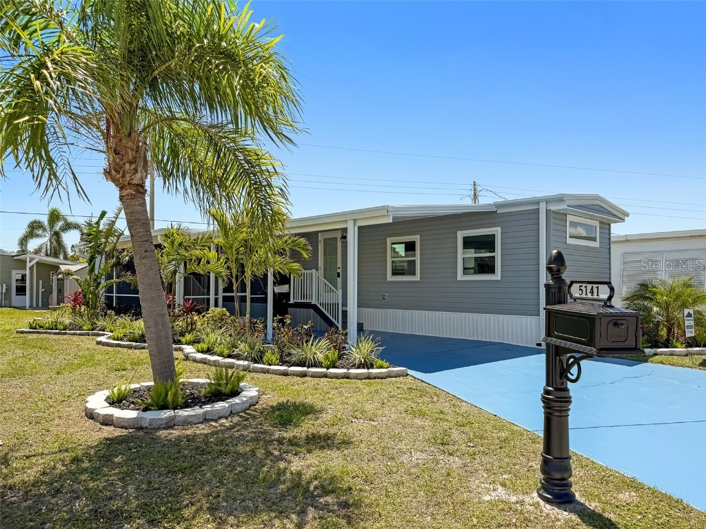 5141 Oakland Hills Avenue Sarasota FL 34234 O6310883 image1