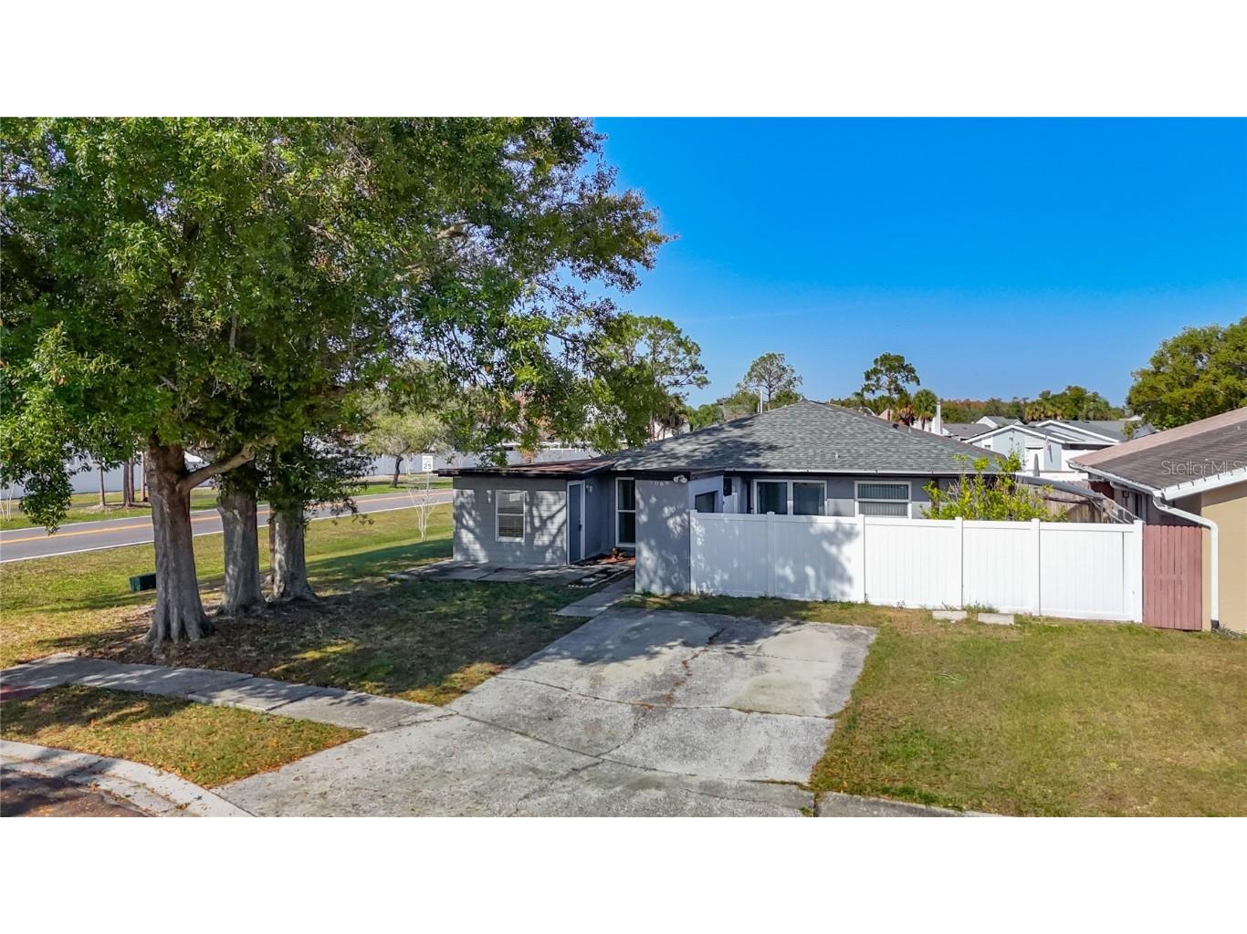 5141 Springwood Drive Tampa FL 33624 TB8450045 image1