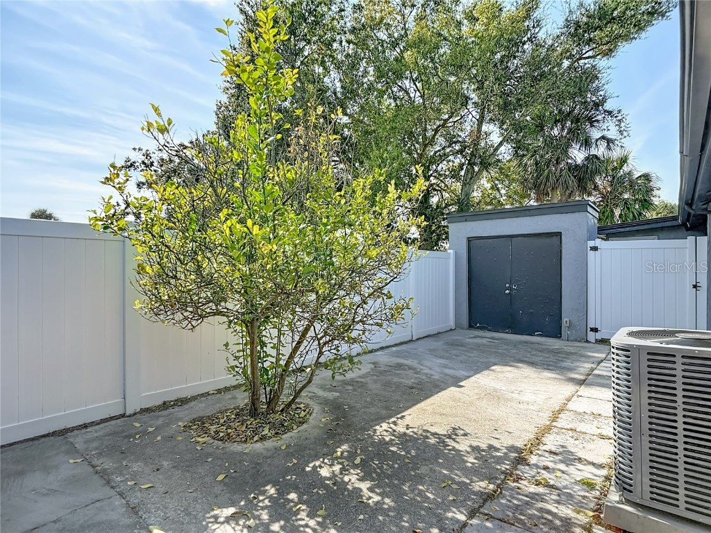 5141 Springwood Drive Tampa FL 33624 TB8450045 image17